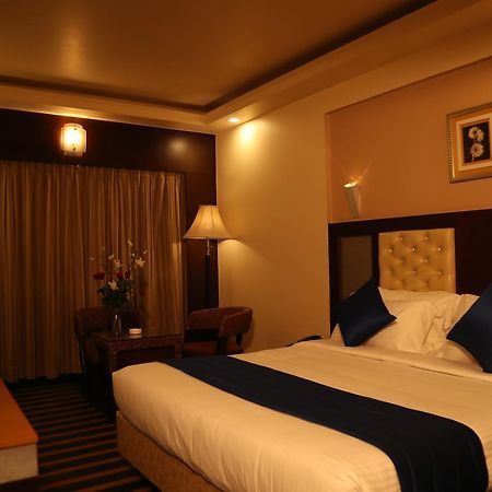 Hotel Dr Rajkumar International Bengaluru Zewnętrze zdjęcie