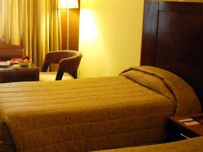 Hotel Dr Rajkumar International Bengaluru Zewnętrze zdjęcie